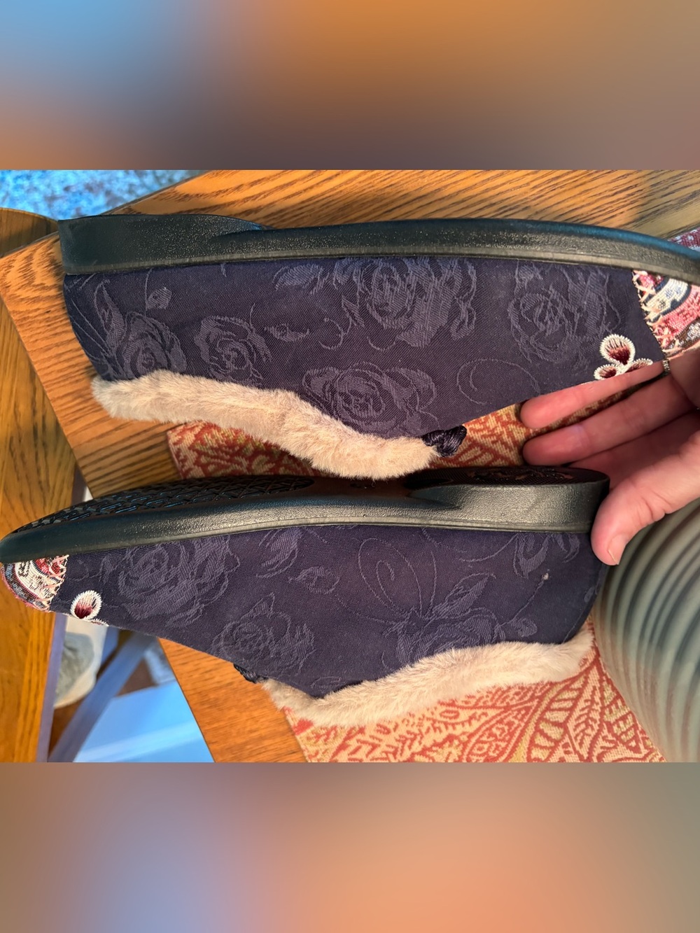 Plush-Lined Floral Embroidered Slip-On Slippers - Navy - Picture 3 of 6